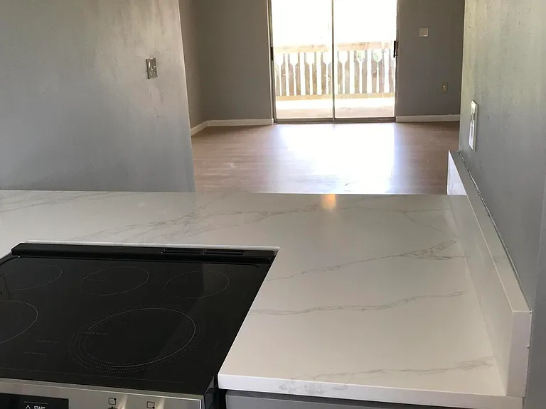 207 Bristol Ln #207 — Photo 8