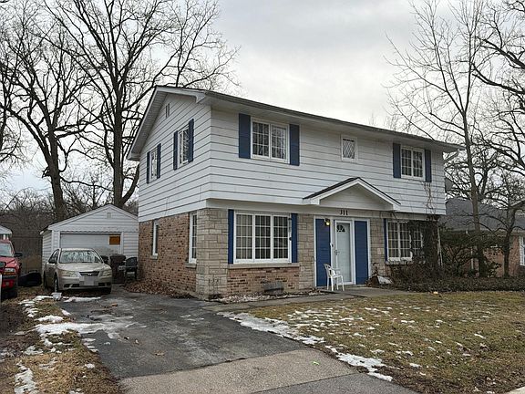 3rd image of 311 Oakwood St