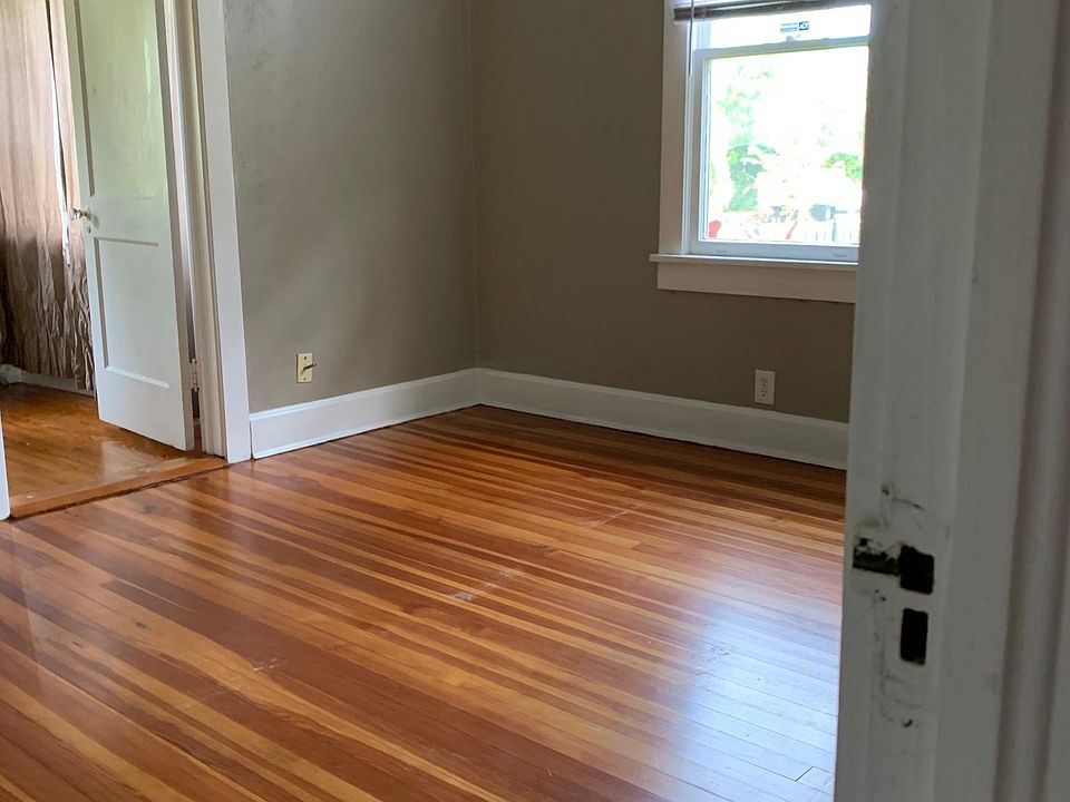 1st image of 3301 Jackson St N