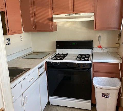 4th image of 5858 Castor Ave