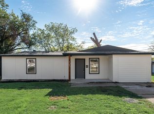 2201 Carruthers Dr, Fort Worth, TX 76112