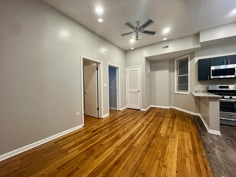 1839 W Cermak Rd #3R — Photo 8