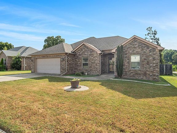 4th image of 579 Crepe Myrtle Loop