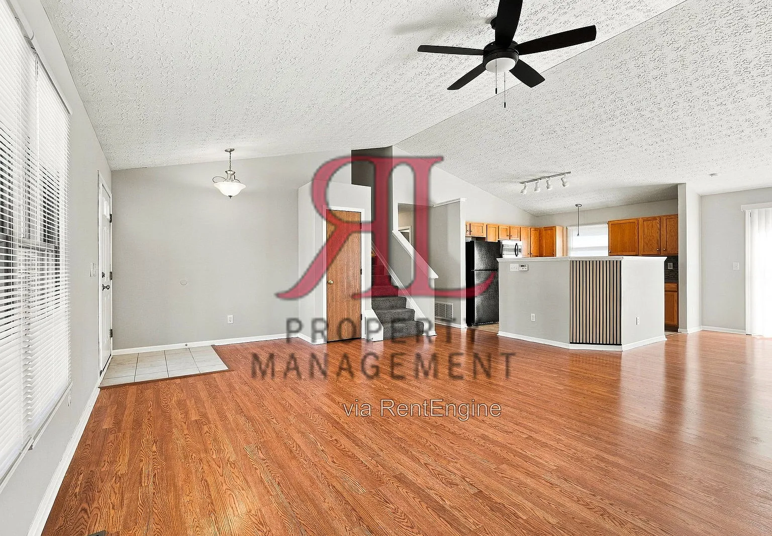 2 bed, 2.0 bath, 1472 sqft, $2,099 — Photo 3