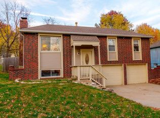 2509 NW Kingsridge Dr, Blue Springs, MO 64015