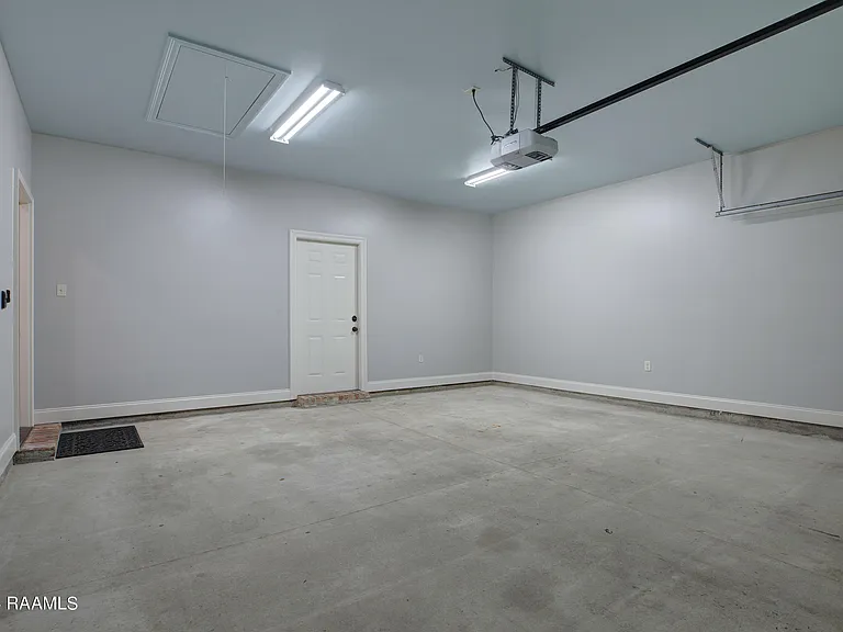 1101 Christopher St — Photo 17