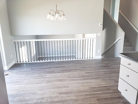 4th image of 1018 Grand Ave