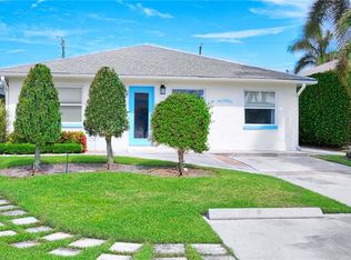 827 100th Ave N, Naples, FL 34108