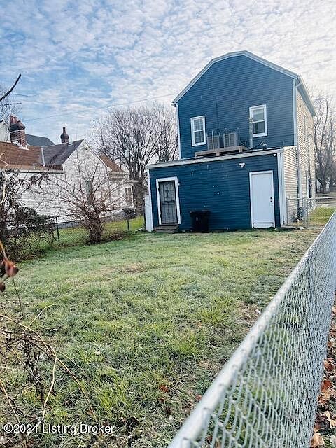 Nice size backyard with entrance