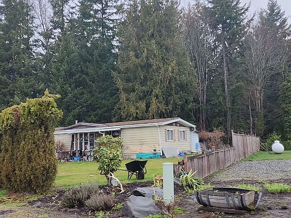 2nd image of 1502 Farm St #9