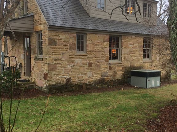 5th image of 661 Huckleberry Ln