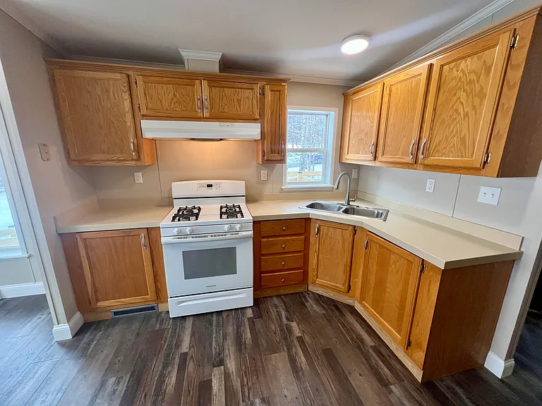 215 Brighton Hill Rd — Photo 2