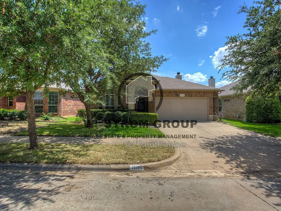 1109 Central Village Dr