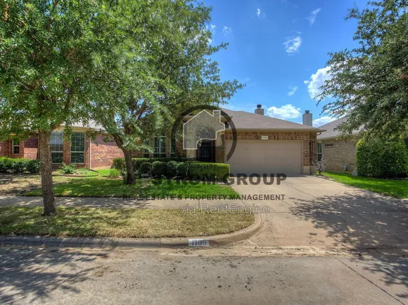 1109 Central Village Dr, Denton, TX 76210
