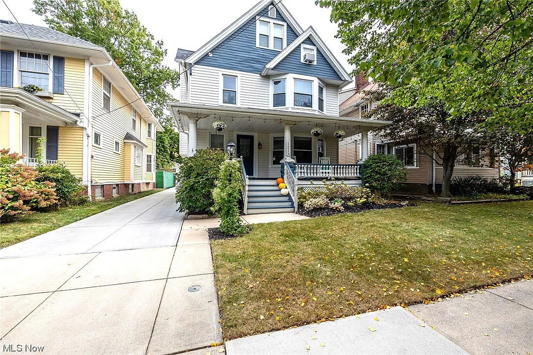 1213 Saint Charles Ave photo 1