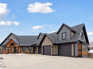 771 Zumbro Oaks Ln NW, Oronoco, MN 55960