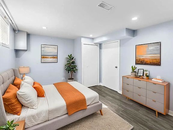 3rd image of 7229 Harriman St #2