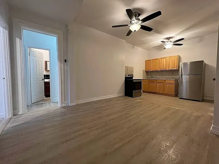 19 Cornelia St #3R — Photo 1