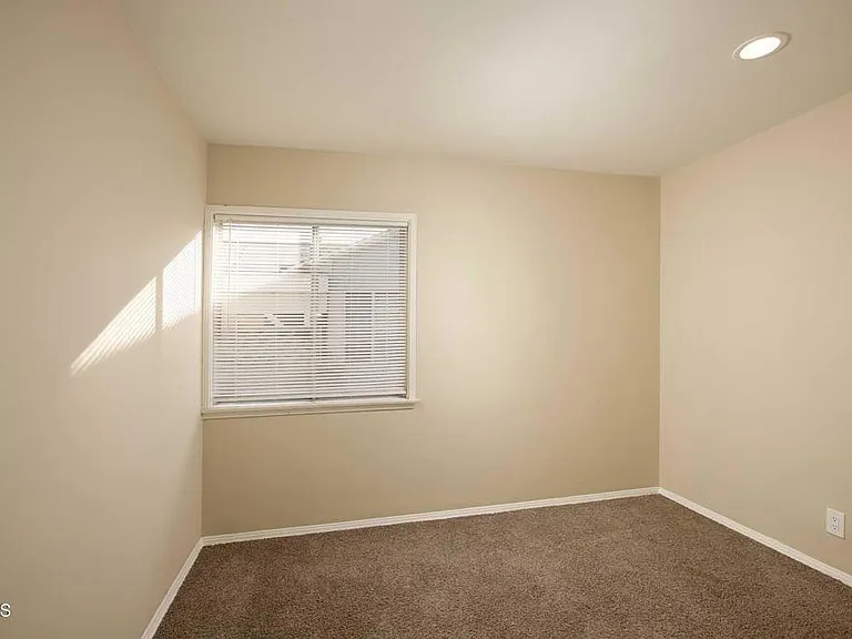 7046 Murietta Ave #7046 — Photo 4