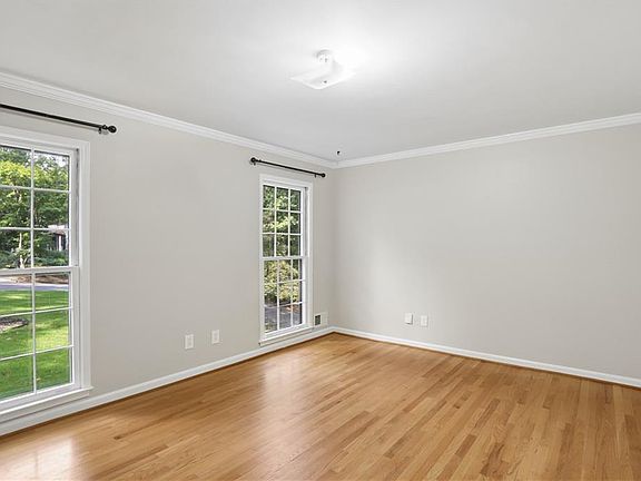 5th image of 2063 Six Branches Dr