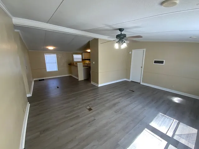 2221 Nina St — Photo 15