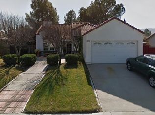 6028 Country Ln, Quartz Hill, CA 93536