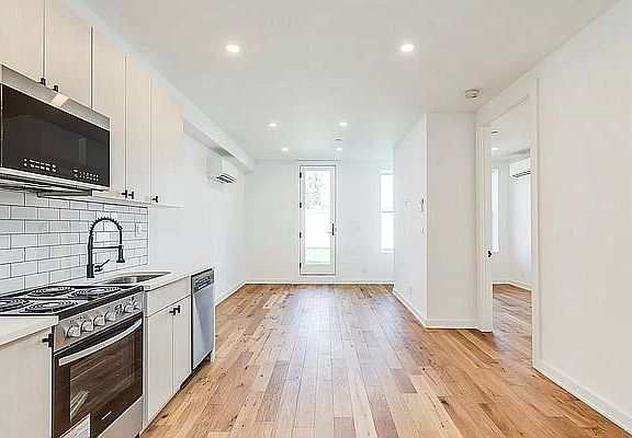 5th image of 5110 5th Ave #2C