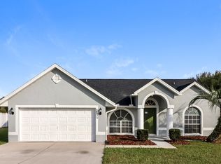 38926 Carr Dr, Zephyrhills, FL 33540