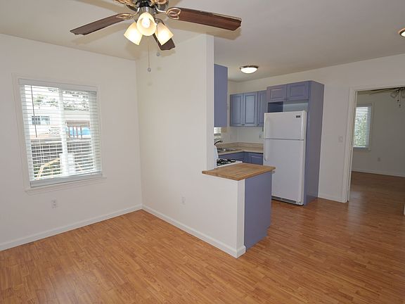 3rd image of 2138-46 Abbott St #21425