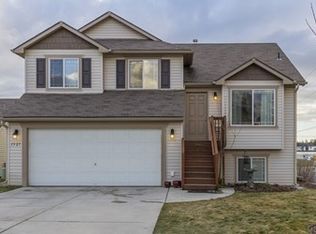 1527 N Coach Dr, Greenacres, WA 99016