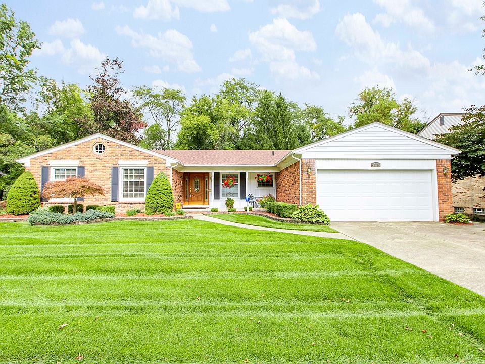 1st image of 45194 Pinetree Dr