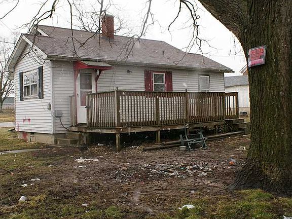 5th image of 611 W Sheridan St