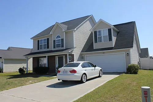 143 Bennington Dr Photo 1