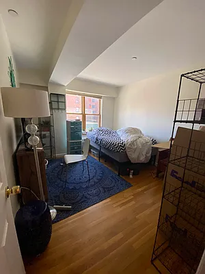 Rented by Universal Realty Group | media 7