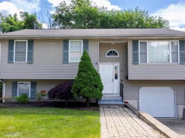 21 Milano St, Providence, RI 02904
