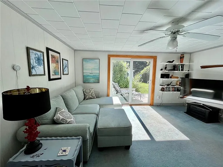 27 S Shore Rd — Photo 3