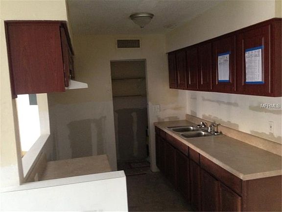 5th image of 8603 Postwood Cir Unit 102