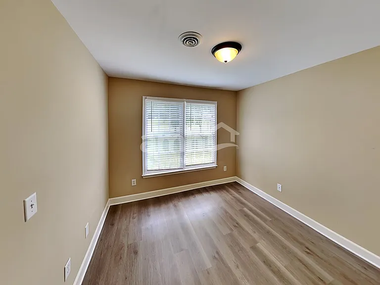1423 Shoreside Dr — Photo 13