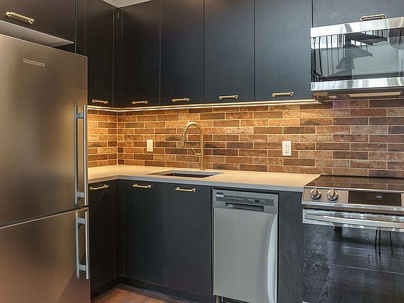 2nd image of 99 Varet St #4C