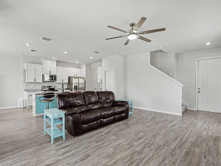10729 High Noon Trl — Photo 7