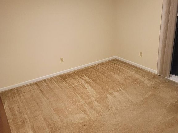 3rd image of 705 Willow St