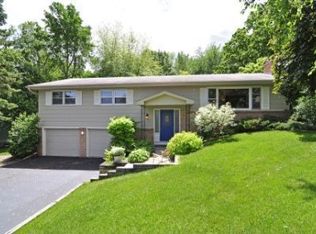 13945 Holly Rd, Eden Prairie, MN 55346