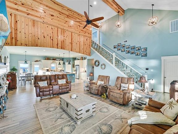 5th image of 2808 Lake Point Dr