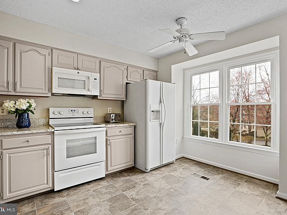 4th image of 7235 Whitlers Creek Dr