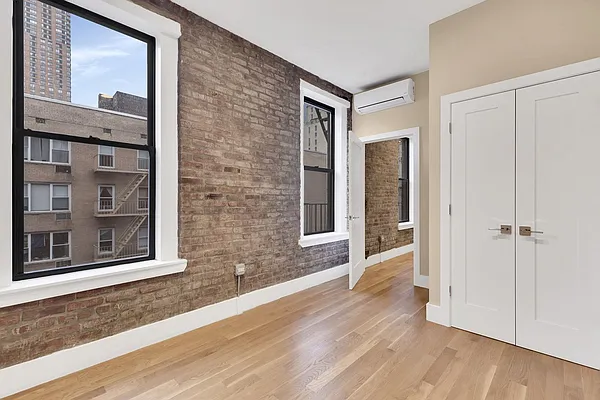 Rented by Cooper & Cooper Real Estate | media 10