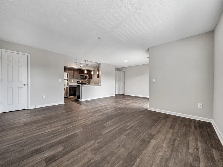 Sunscape Apartments — Photo 5