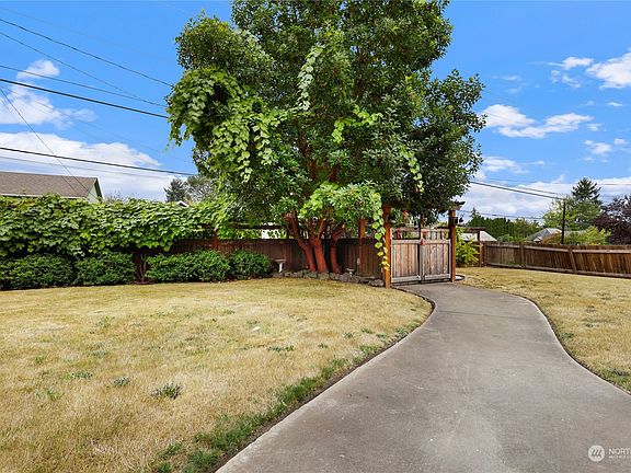 3rd image of 1141 Naval Avenue