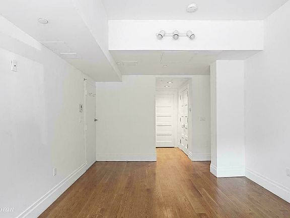 4th image of 732 W End Ave APT 1