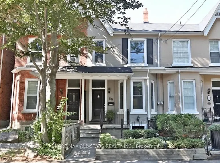 68 Macpherson Ave — Photo 24