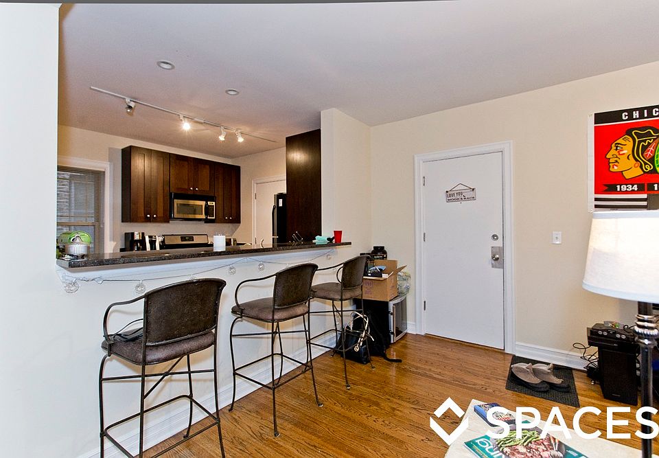 1st image of 3816 N Sheffield Ave #Unt1w